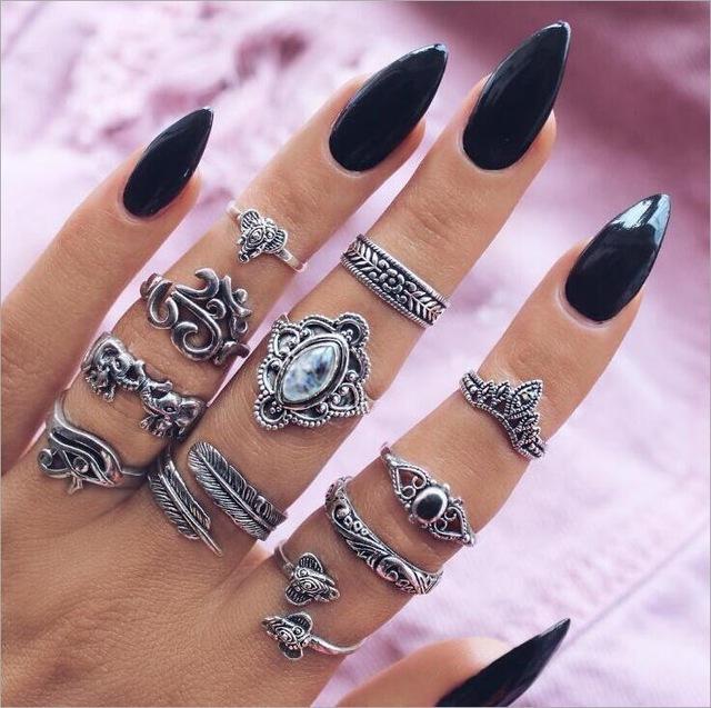 Il nostro set di anelli preferito: anelli vintage per le nocche!