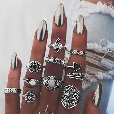 Il nostro set di anelli preferito: anelli vintage per le nocche!